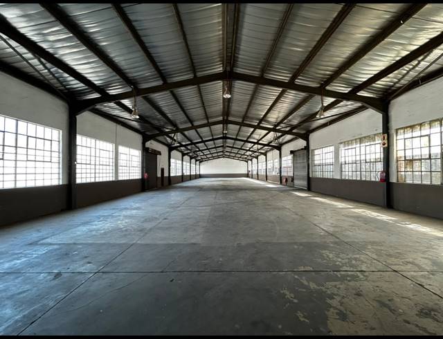 3,720M² WAREHOUSE TO LET IN WYNBERG